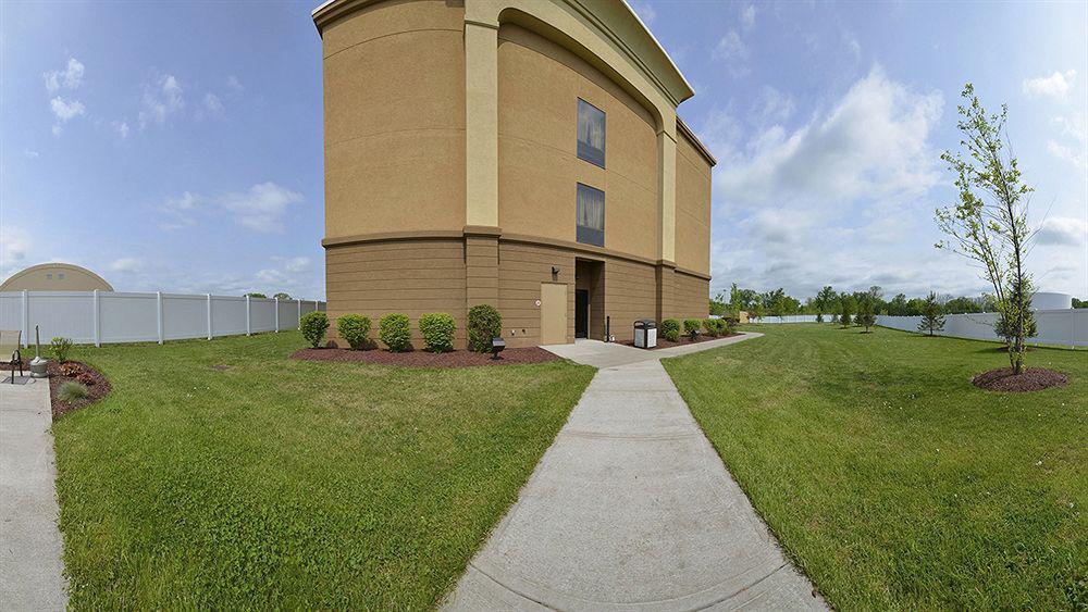 Hampton Inn Utica Extérieur photo