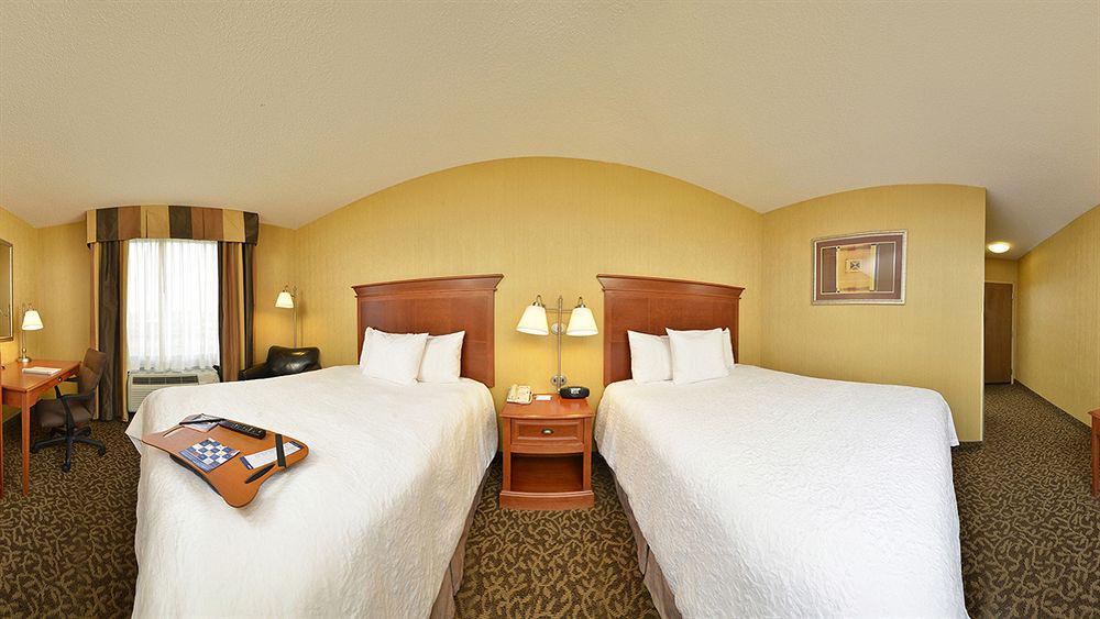 Hampton Inn Utica Extérieur photo