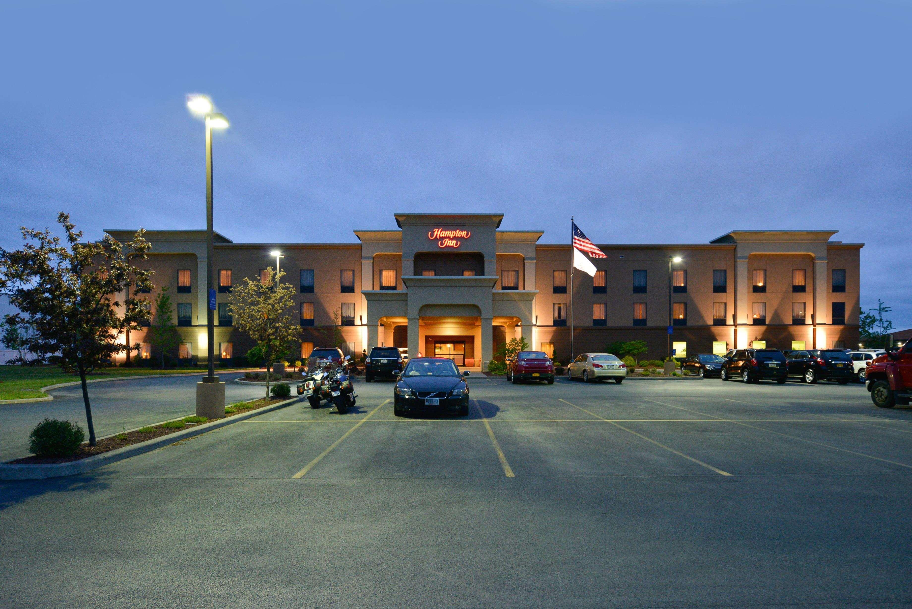 Hampton Inn Utica Extérieur photo