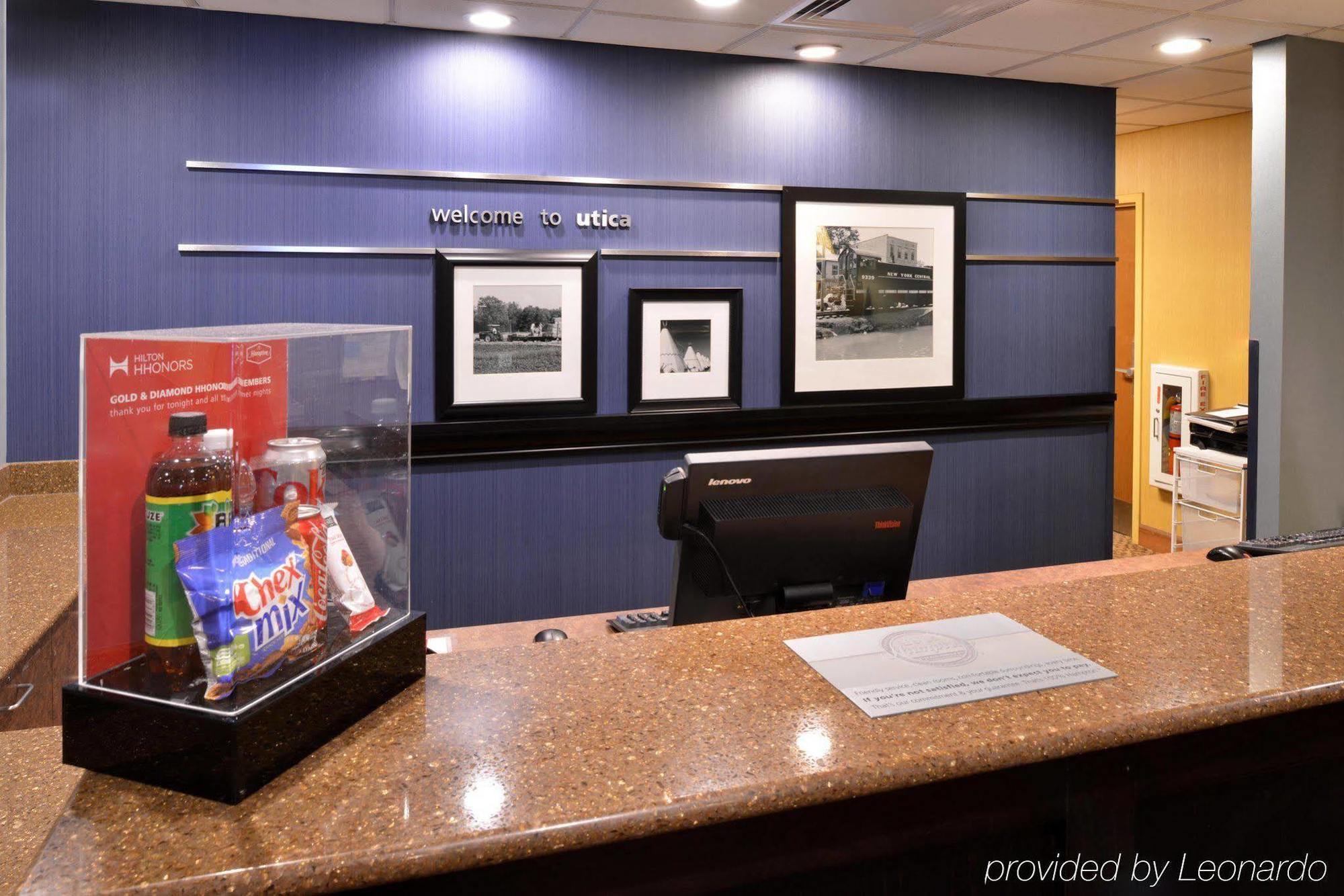 Hampton Inn Utica Extérieur photo