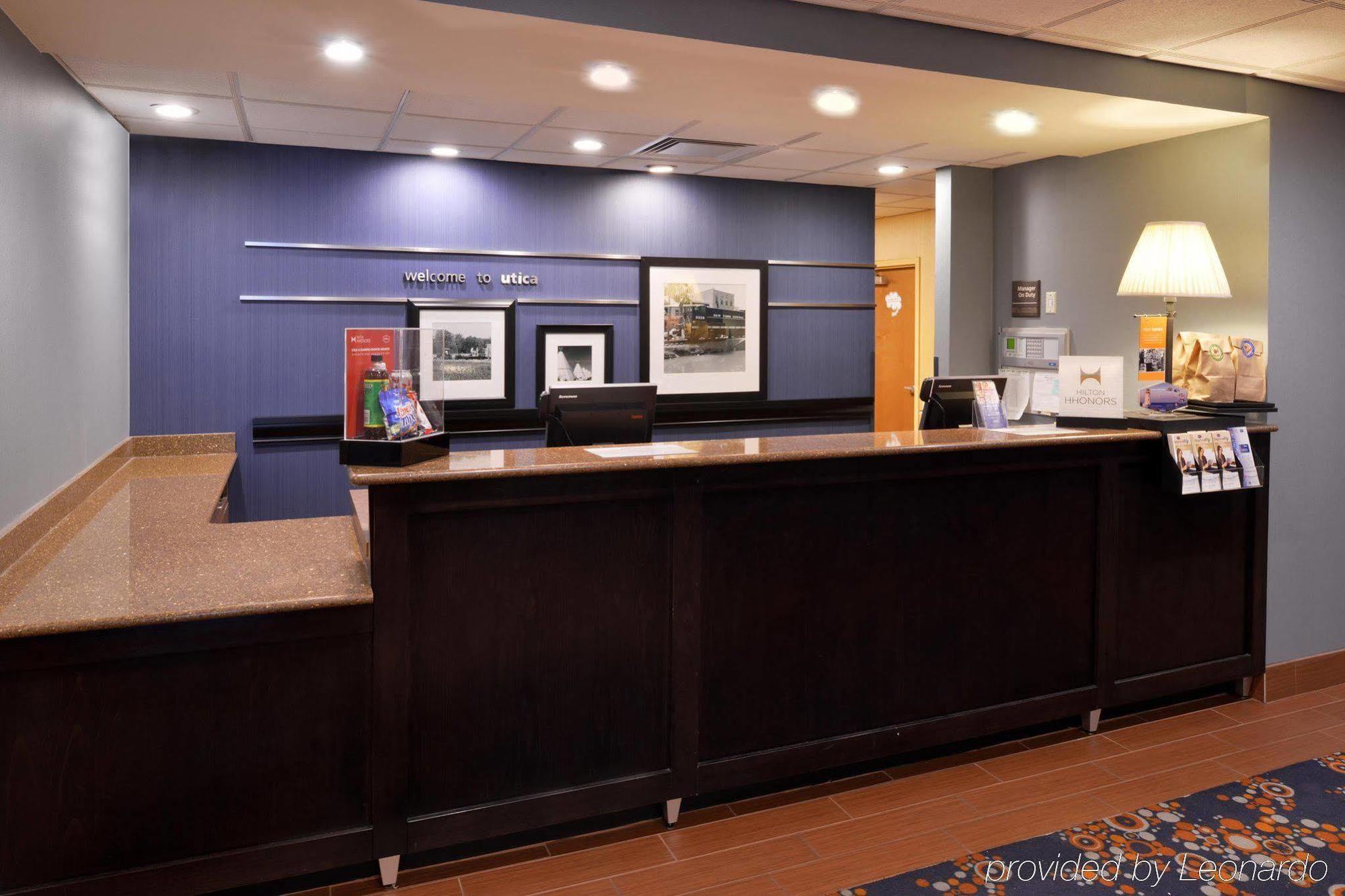 Hampton Inn Utica Extérieur photo