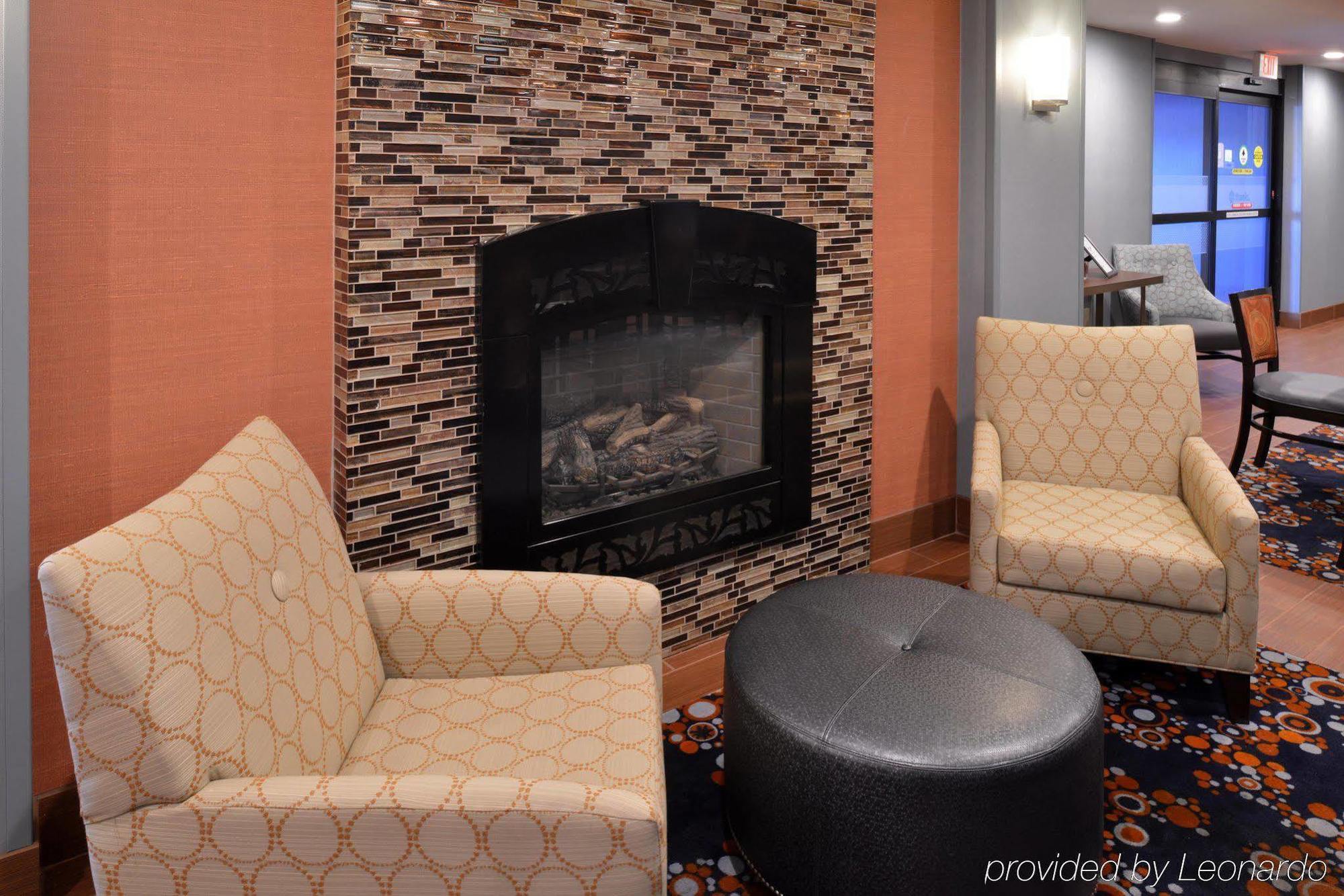 Hampton Inn Utica Extérieur photo