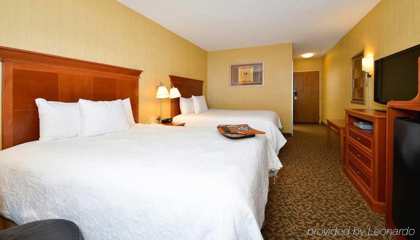 Hampton Inn Utica Extérieur photo