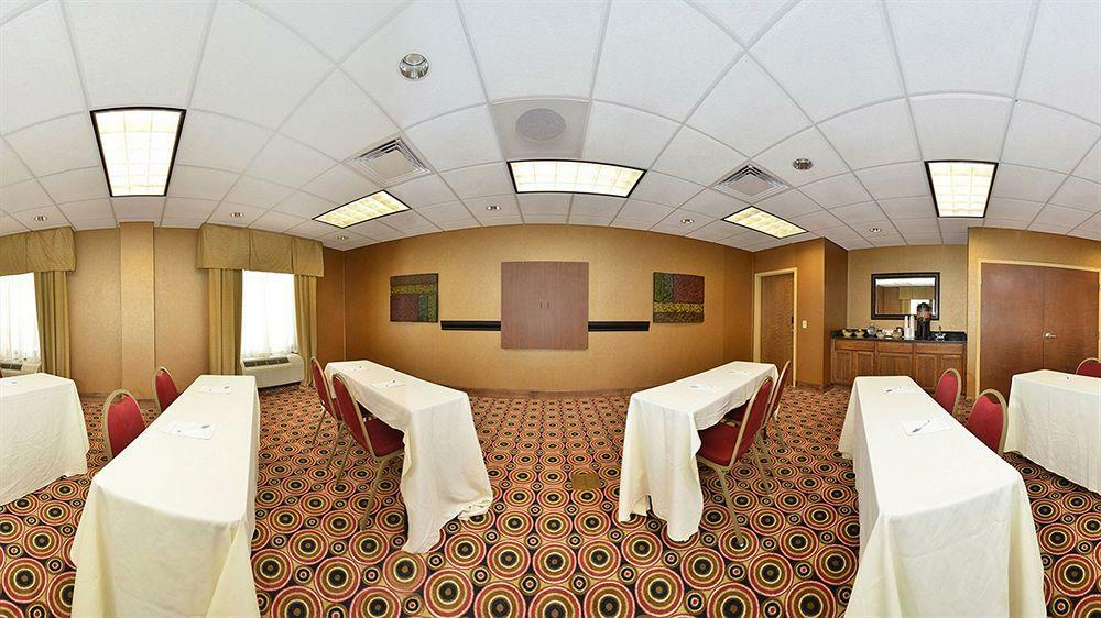Hampton Inn Utica Extérieur photo